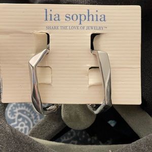 Lia Sophia earrings. Silver.